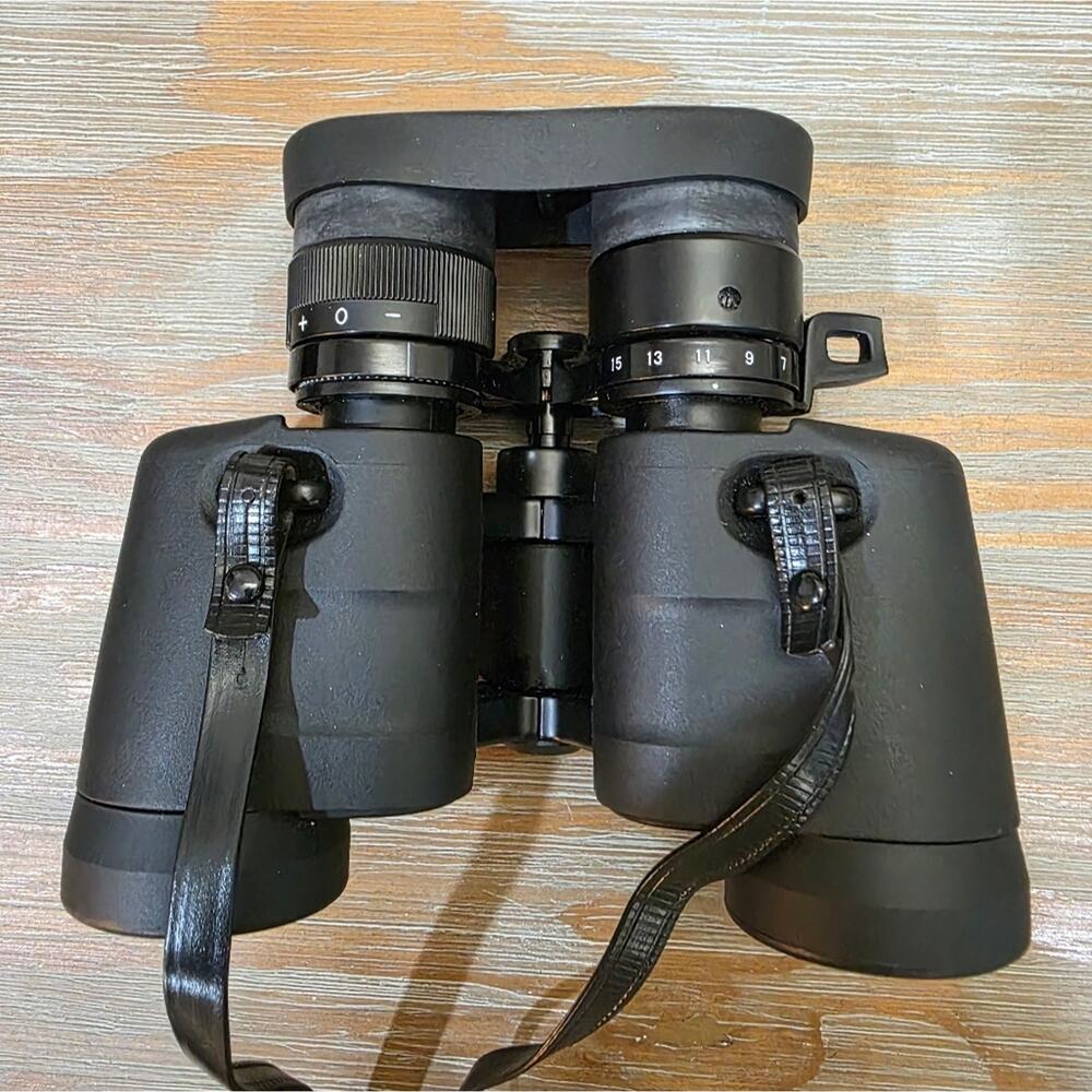 Bushnell Binoculars with Carrying Case - Picture 4 of 6